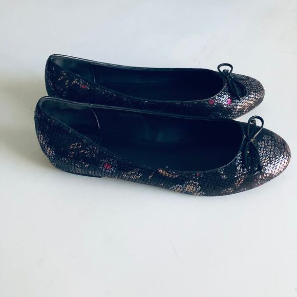 Pour La Victoire 'Hessa' Women's 9 Black Sequin Flower Bow Ballet Flat - Picture 9 of 9